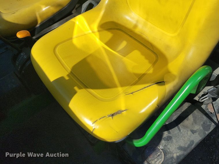 image for item JG9619 John Deere Gator XUV 850D  utility vehicle