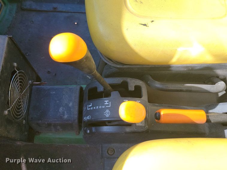 image for item JG9619 John Deere Gator XUV 850D  utility vehicle