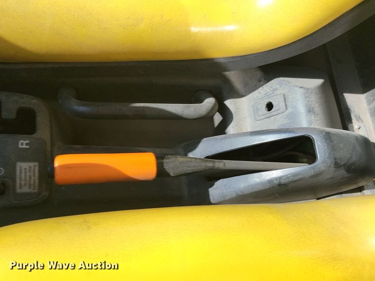 image for item JG9619 John Deere Gator XUV 850D  utility vehicle