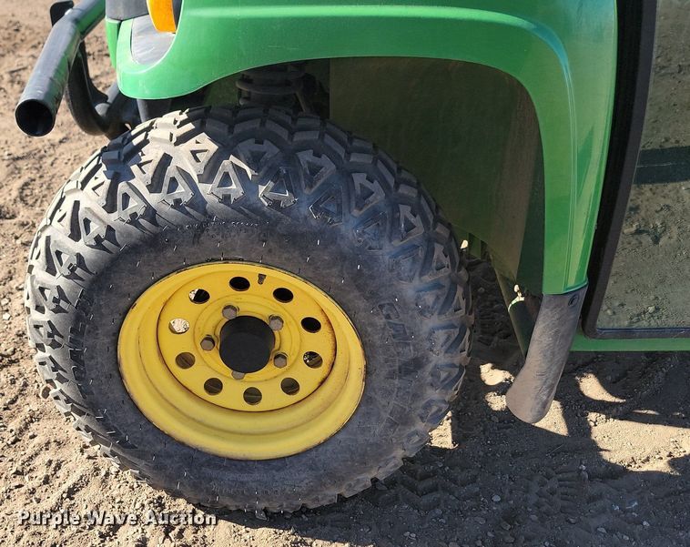 image for item JG9619 John Deere Gator XUV 850D  utility vehicle