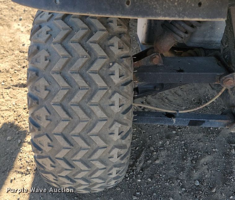 image for item JG9619 John Deere Gator XUV 850D  utility vehicle