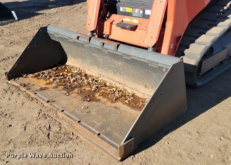 image for item JG9621 Kubota SVL 75-2  tracked skid steer loader