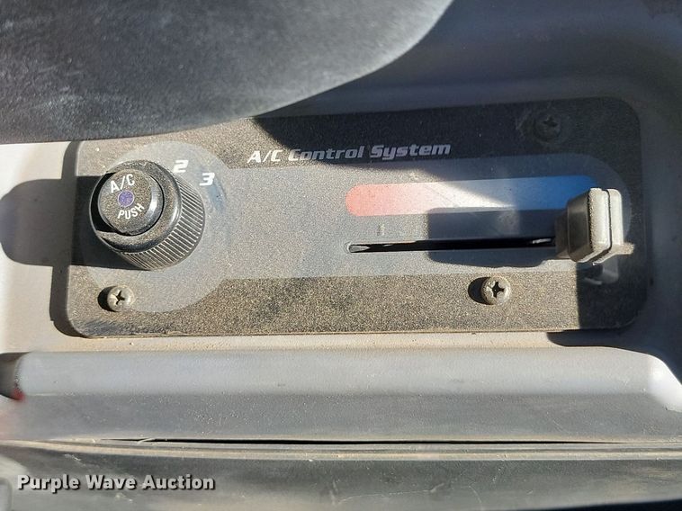 image for item JG9621 Kubota SVL 75-2  tracked skid steer loader