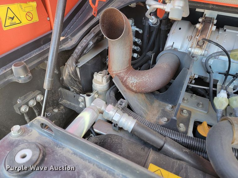 image for item JG9621 Kubota SVL 75-2  tracked skid steer loader