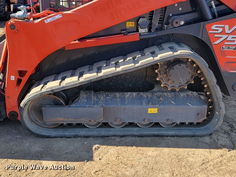 image for item JG9621 Kubota SVL 75-2  tracked skid steer loader