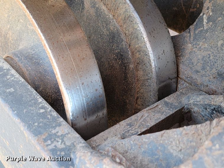 image for item JG9621 Kubota SVL 75-2  tracked skid steer loader