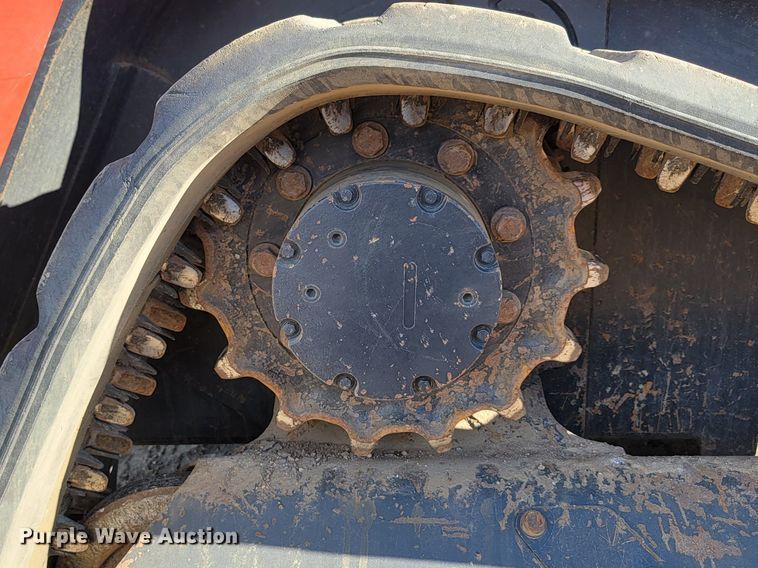 image for item JG9621 Kubota SVL 75-2  tracked skid steer loader