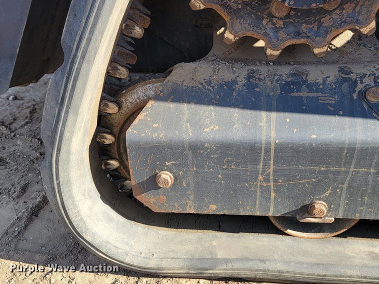 image for item JG9621 Kubota SVL 75-2  tracked skid steer loader