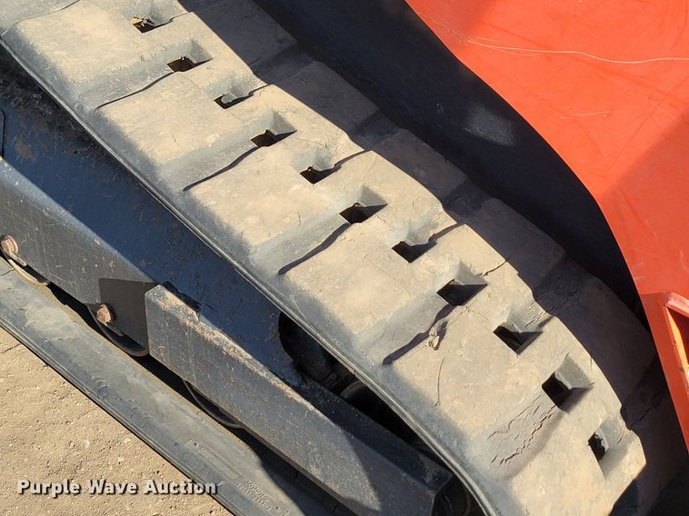 image for item JG9621 Kubota SVL 75-2  tracked skid steer loader