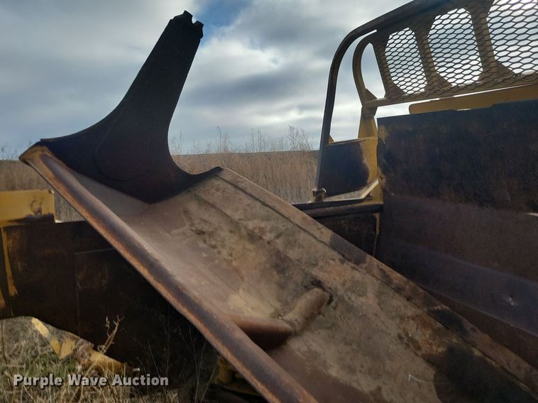 image for item JG9623 1983 Caterpillar 627B  conventional scraper