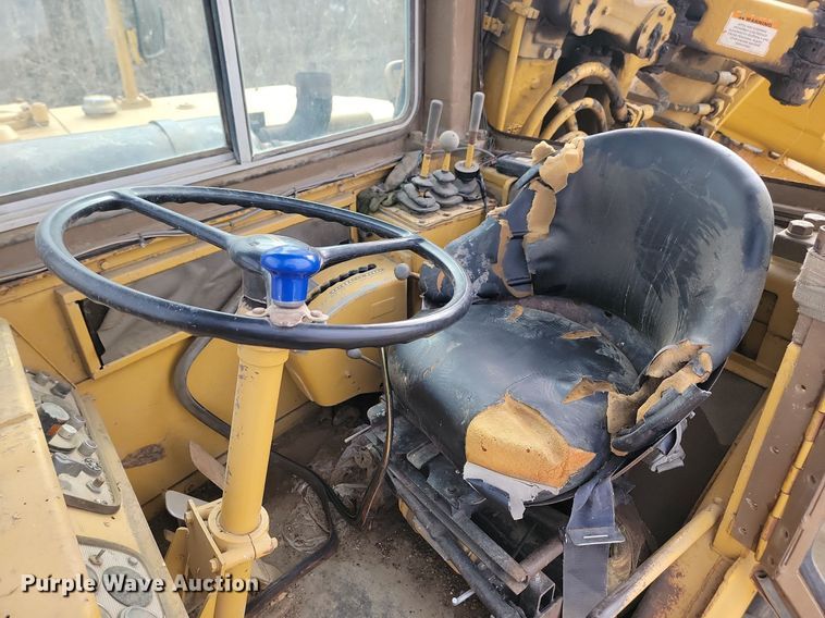 image for item JG9623 1983 Caterpillar 627B  conventional scraper