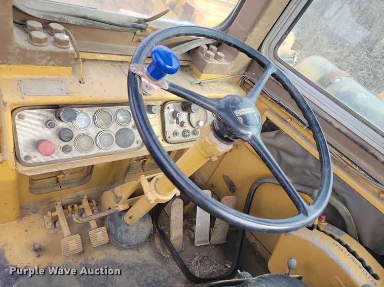 image for item JG9623 1983 Caterpillar 627B  conventional scraper