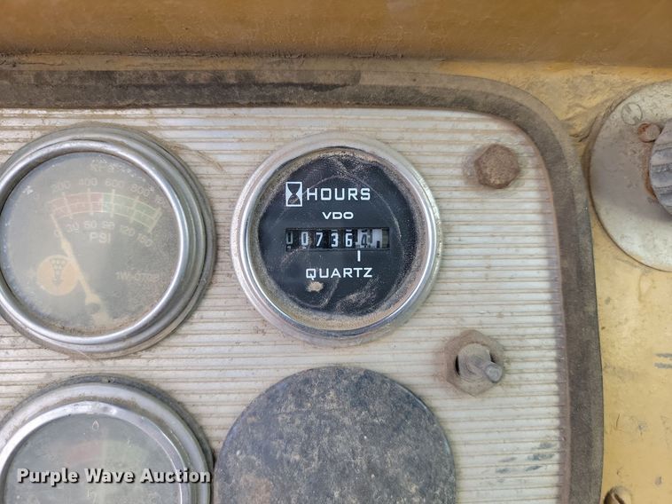 image for item JG9623 1983 Caterpillar 627B  conventional scraper