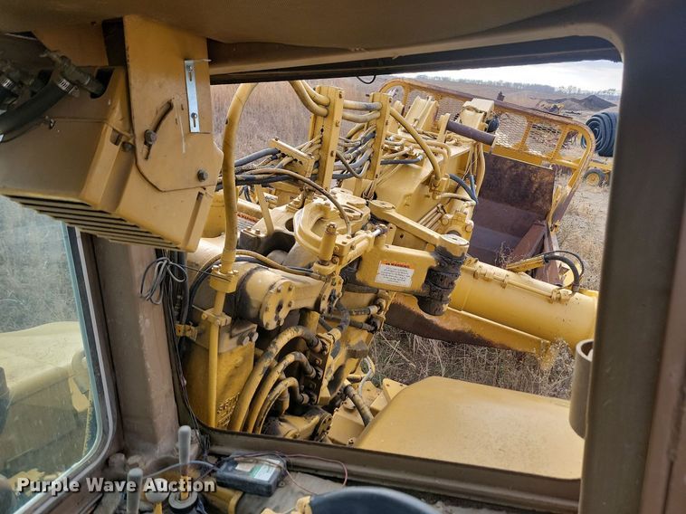 image for item JG9623 1983 Caterpillar 627B  conventional scraper