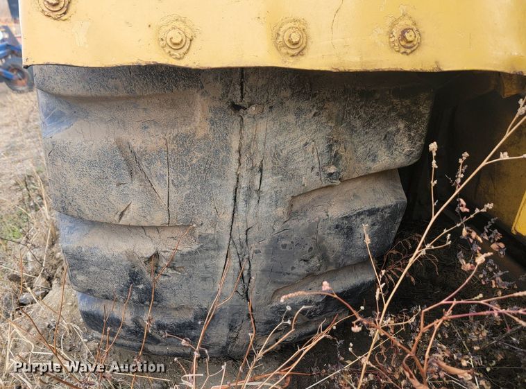 image for item JG9623 1983 Caterpillar 627B  conventional scraper