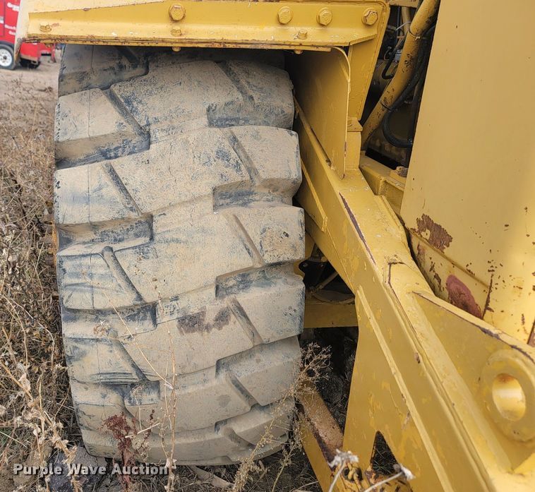 image for item JG9623 1983 Caterpillar 627B  conventional scraper