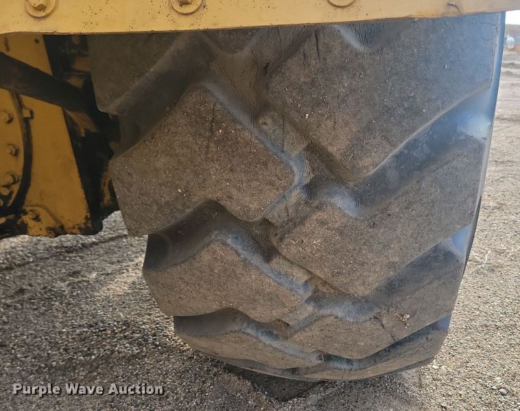 image for item JG9624 1978 Caterpillar 627B  conventional scraper