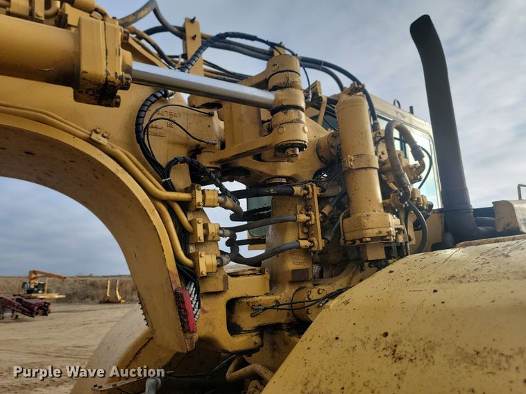 image for item JG9625 1982 Caterpillar 627B  conventional scraper