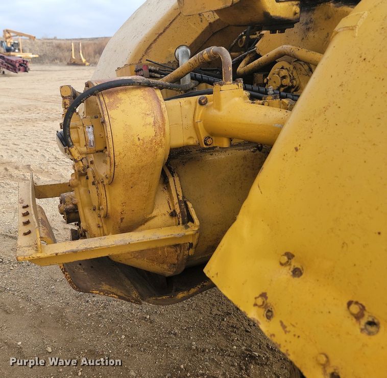 image for item JG9625 1982 Caterpillar 627B  conventional scraper