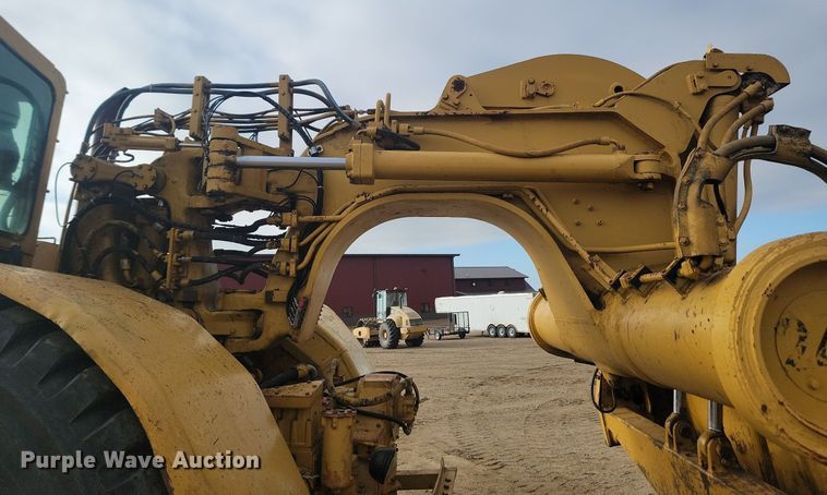 image for item JG9625 1982 Caterpillar 627B  conventional scraper