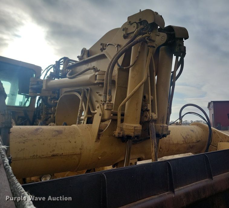 image for item JG9625 1982 Caterpillar 627B  conventional scraper