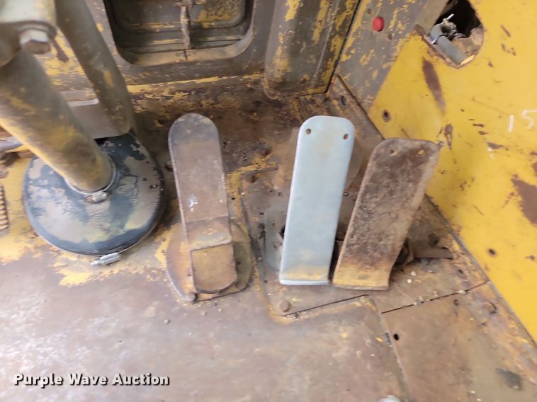 image for item JG9625 1982 Caterpillar 627B  conventional scraper