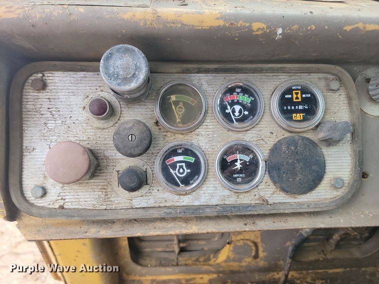 image for item JG9625 1982 Caterpillar 627B  conventional scraper