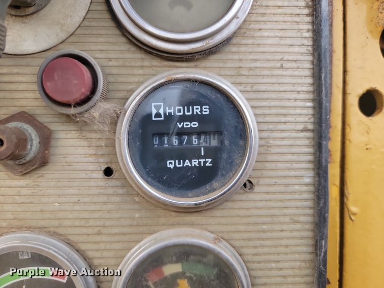 image for item JG9625 1982 Caterpillar 627B  conventional scraper