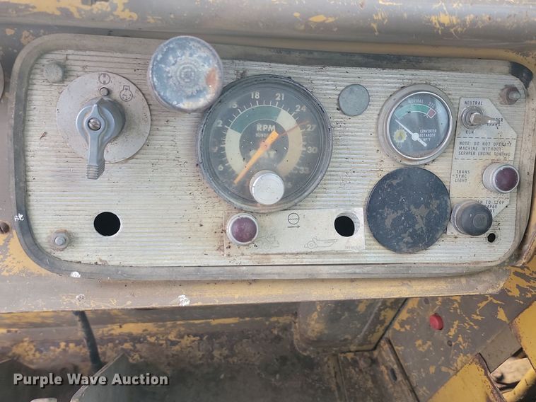 image for item JG9625 1982 Caterpillar 627B  conventional scraper