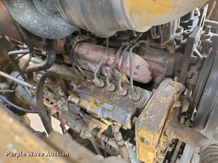 image for item JG9625 1982 Caterpillar 627B  conventional scraper