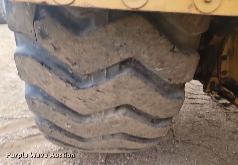 image for item JG9625 1982 Caterpillar 627B  conventional scraper