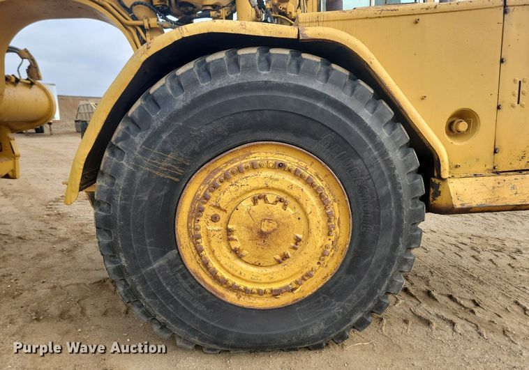 image for item JG9625 1982 Caterpillar 627B  conventional scraper