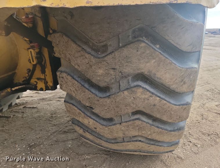 image for item JG9625 1982 Caterpillar 627B  conventional scraper