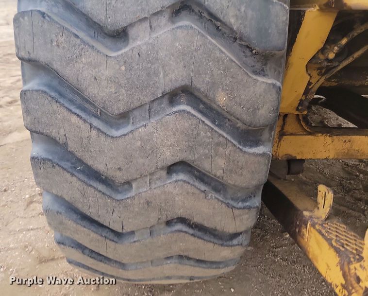 image for item JG9625 1982 Caterpillar 627B  conventional scraper