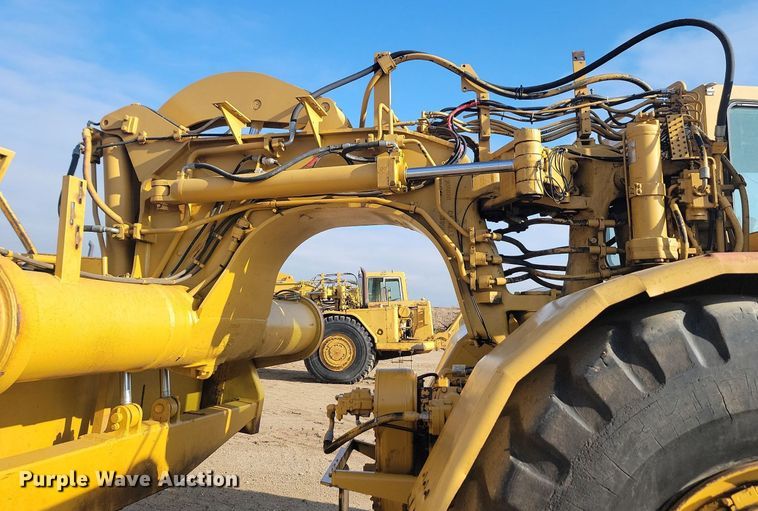 image for item JG9626 1989 Caterpillar 627E  conventional scraper