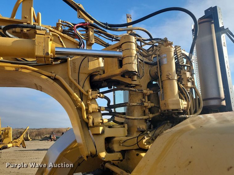 image for item JG9626 1989 Caterpillar 627E  conventional scraper