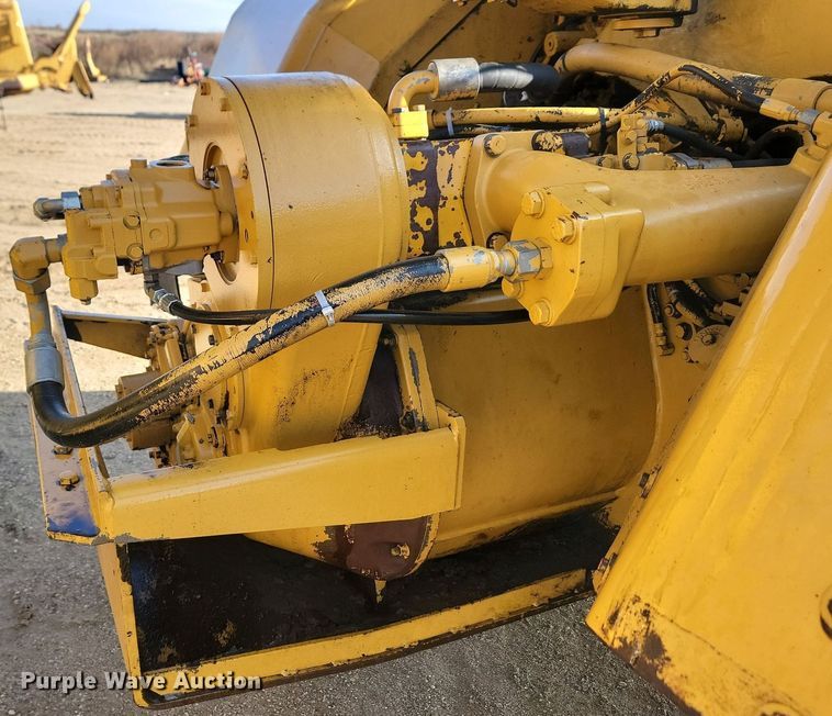 image for item JG9626 1989 Caterpillar 627E  conventional scraper
