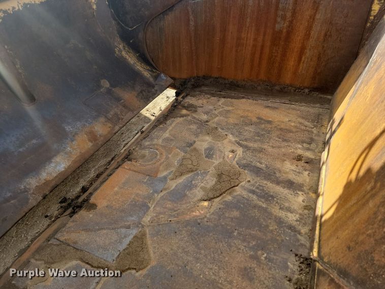 image for item JG9626 1989 Caterpillar 627E  conventional scraper