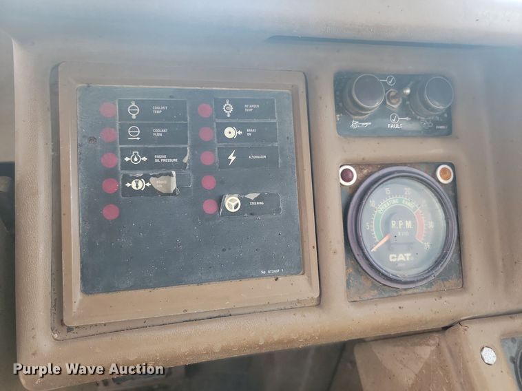 image for item JG9626 1989 Caterpillar 627E  conventional scraper