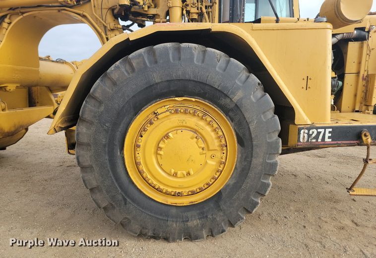 image for item JG9626 1989 Caterpillar 627E  conventional scraper