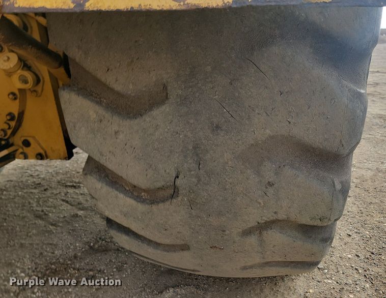 image for item JG9626 1989 Caterpillar 627E  conventional scraper