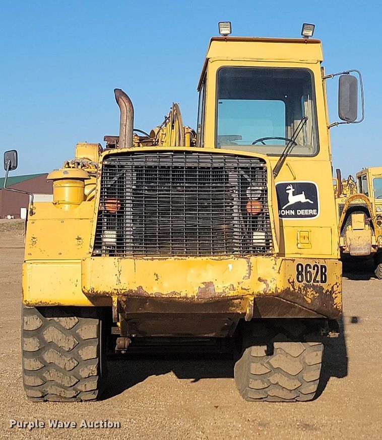 image for item JG9627 1995 John Deere 862B  elevating scraper