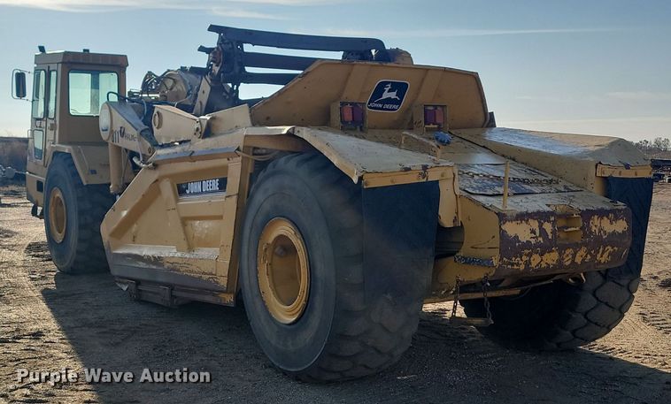 image for item JG9627 1995 John Deere 862B  elevating scraper