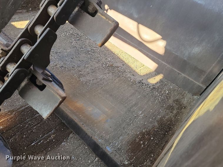 image for item JG9627 1995 John Deere 862B  elevating scraper