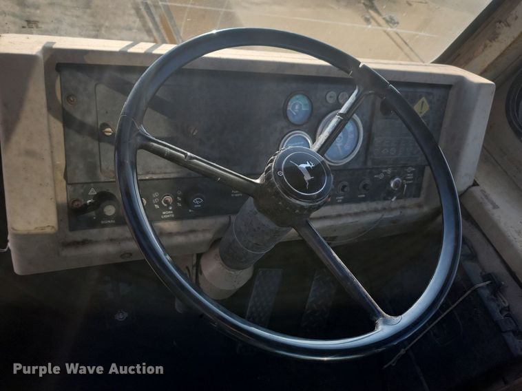 image for item JG9627 1995 John Deere 862B  elevating scraper