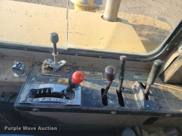 image for item JG9627 1995 John Deere 862B  elevating scraper