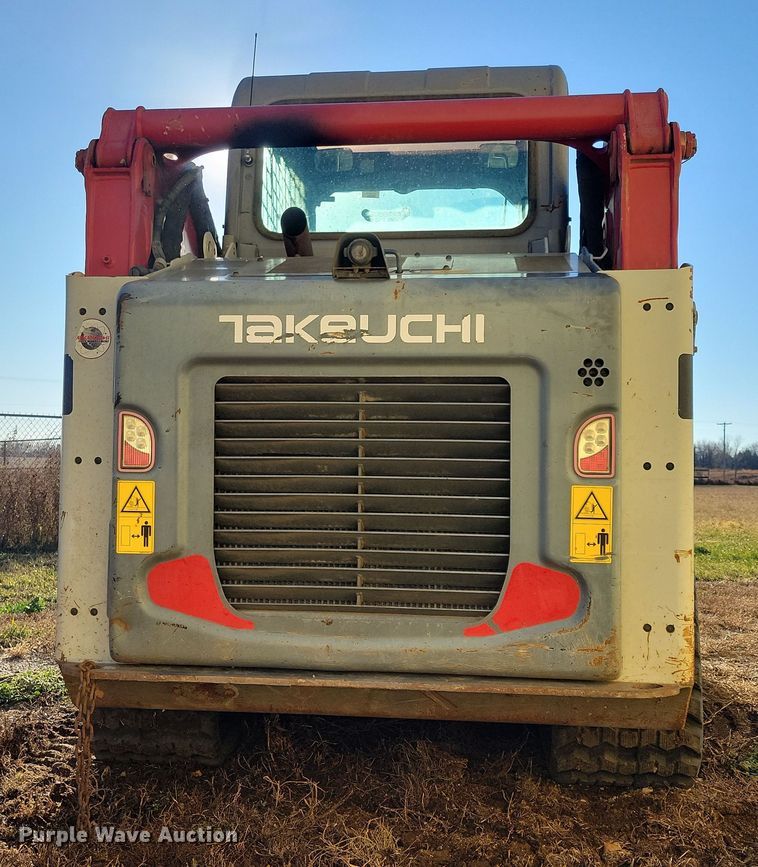 image for item JG9636 2017 Takeuchi TL10V2  skid steer loader