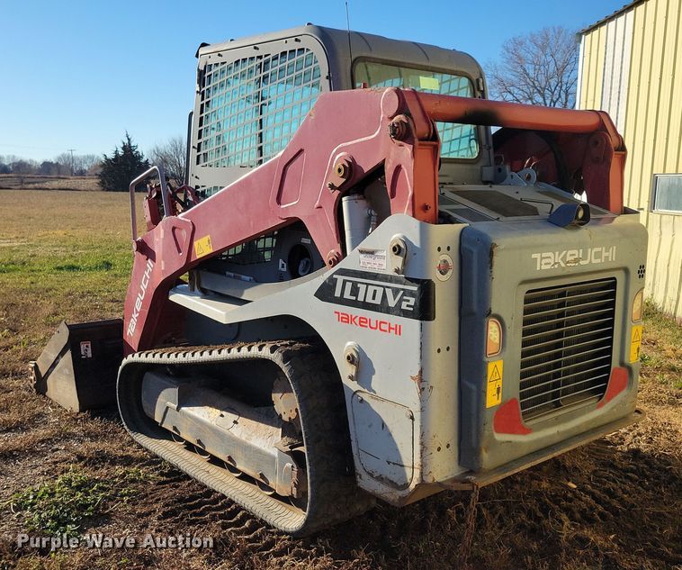 image for item JG9636 2017 Takeuchi TL10V2  skid steer loader