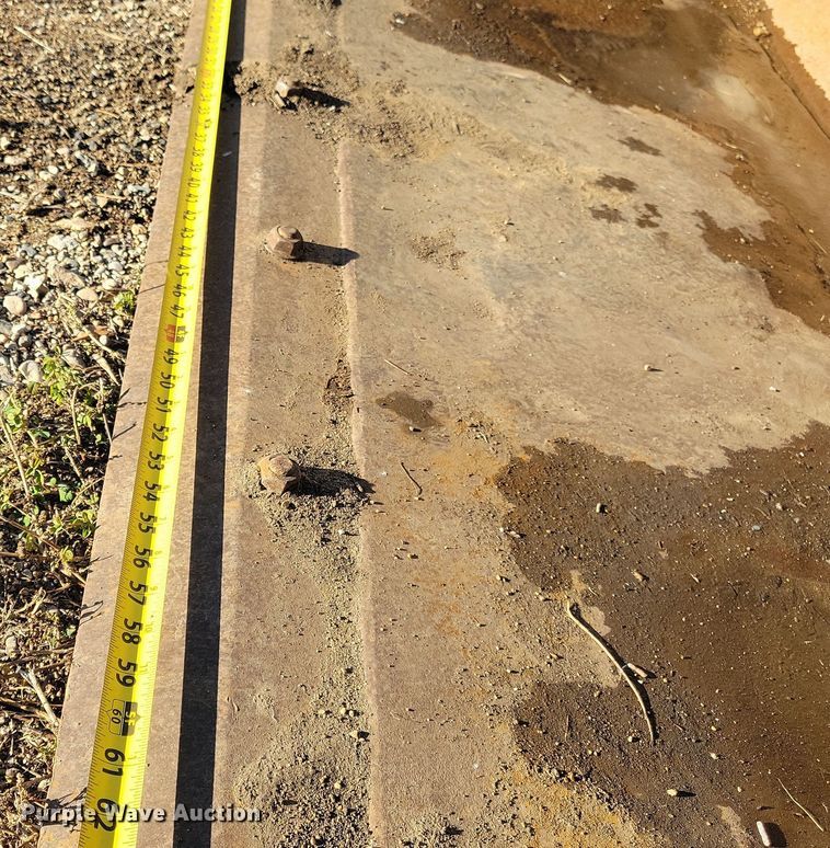 image for item JG9636 2017 Takeuchi TL10V2  skid steer loader