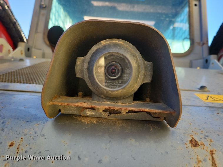 image for item JG9636 2017 Takeuchi TL10V2  skid steer loader